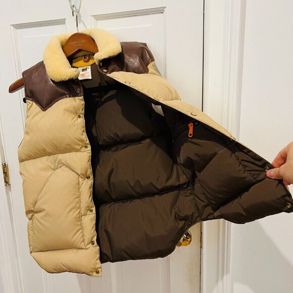 Rocky Mountain Featherbed Vest 38 / Medium Rare With Dark Horse Hide Yoke - Picture 12 of 16